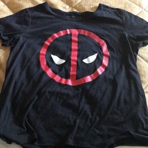 Marvel’s Deadpool logo T shirt